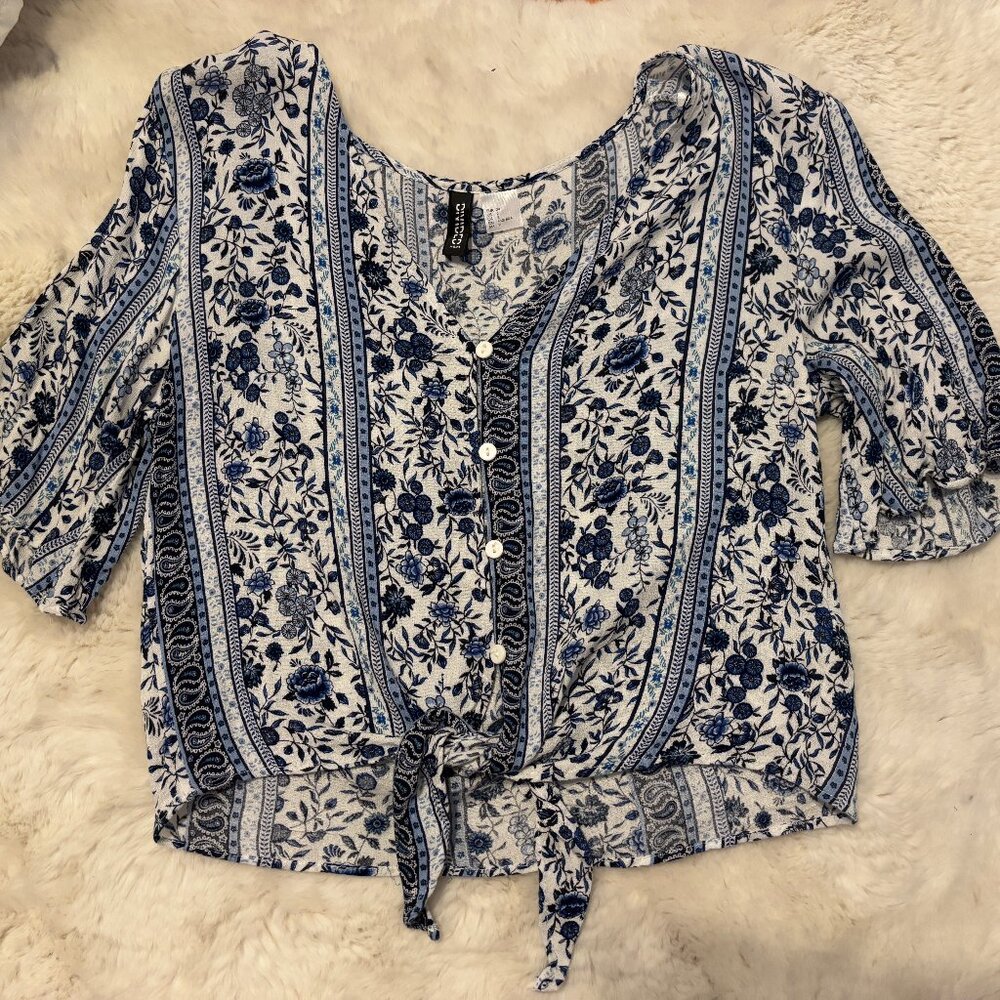 H&M Divided shirt